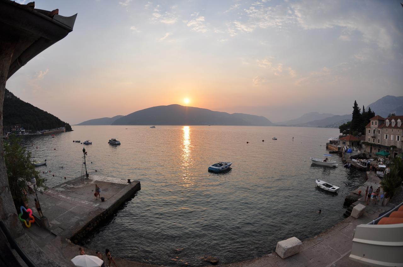Rose - Apartmani Janovic Luštica Dış mekan fotoğraf